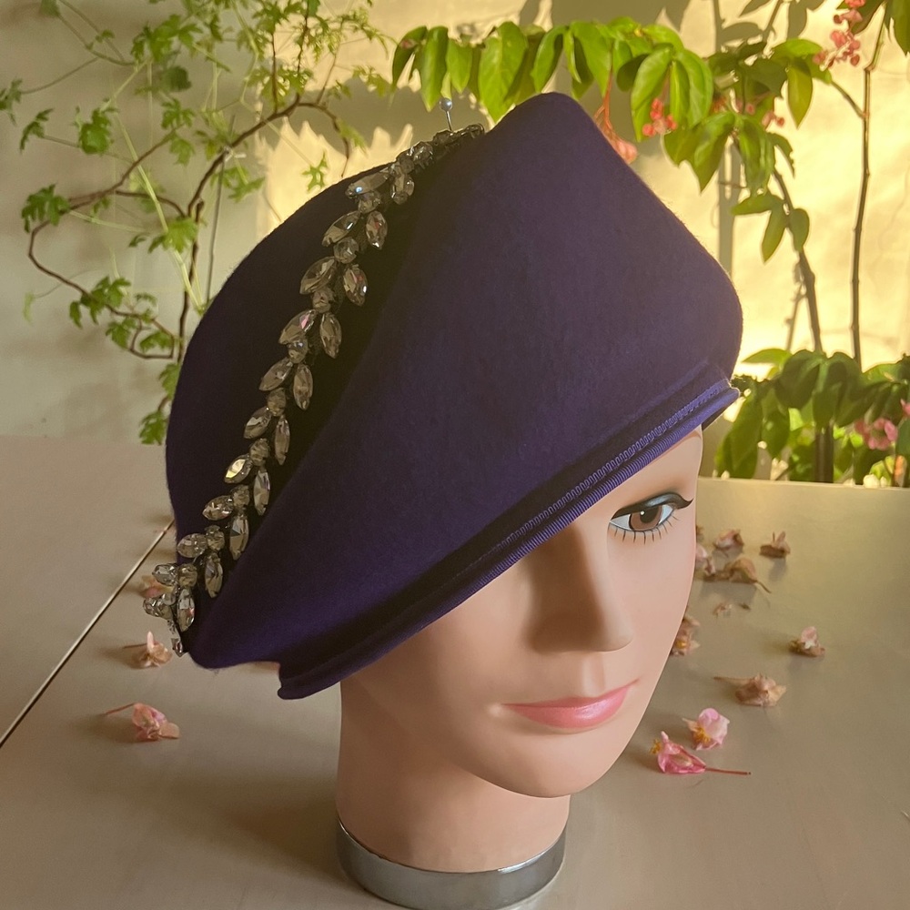 Elegant Purple Wool Beret with Crystal Embellishments